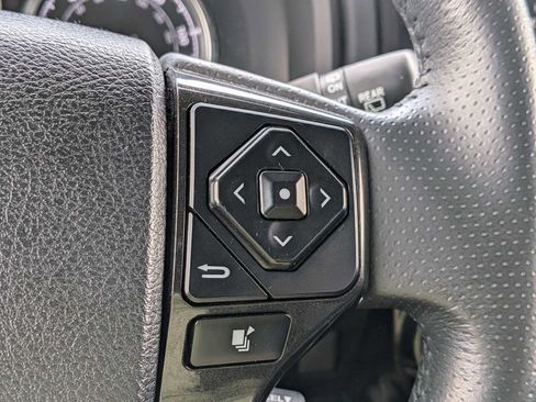 Used 2020 Toyota 4Runner TRD Off-Road AWD/4WD image 24