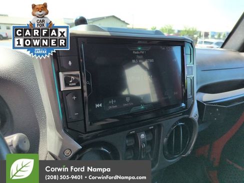 Used 2018 Jeep Wrangler Unlimited Rubicon AWD/4WD image 16