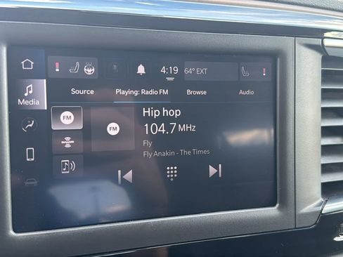 Used 2023 Chrysler Voyager LX FWD image 30