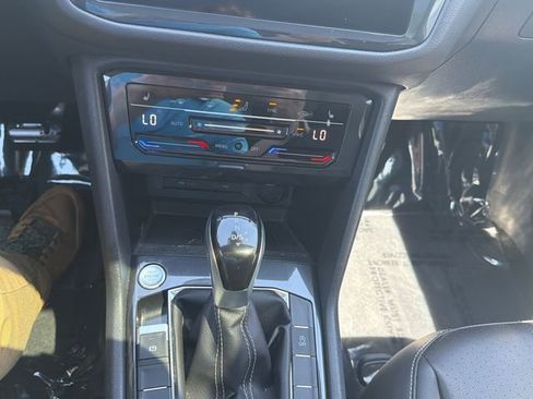 Certified 2024 Volkswagen Tiguan SE R-Line FWD image 27
