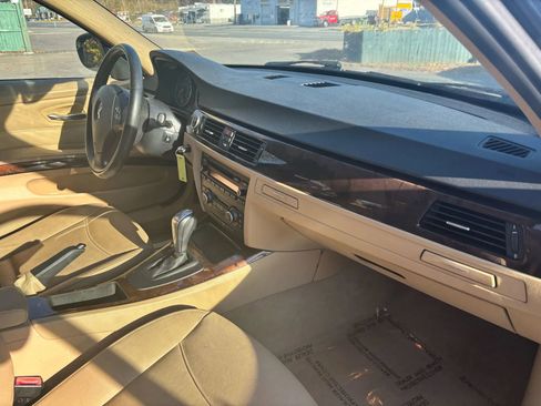 Used 2010 BMW 328i xDrive Sedan image 17