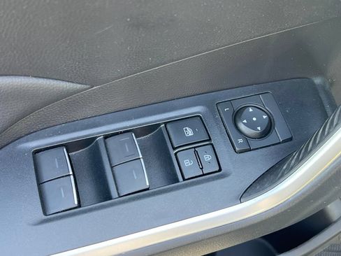 Certified 2022 Toyota RAV4 XLE Premium FWD image 11