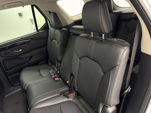 New 2025 Honda Pilot Touring image 19