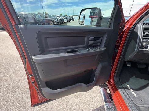 Used 2013 RAM 2500 Tradesman w/ Chrome Appearance Group AWD/4WD image 9