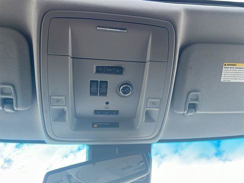 Used 2015 Chevrolet Suburban LTZ AWD/4WD image 23