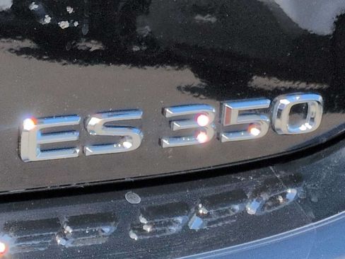 Used 2024 Lexus ES 350 w/ Premium Package FWD image 13