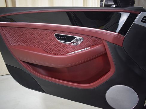 Certified 2022 Bentley Continental GT image 37
