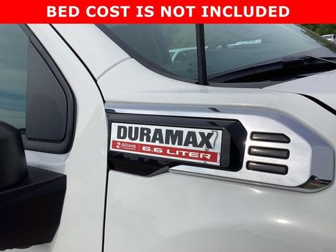 New 2025 GMC Sierra 3500 Pro w/ Convenience Package image 9