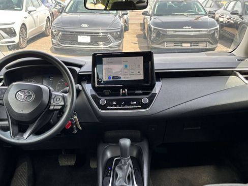 Used 2025 Toyota Corolla LE image 17