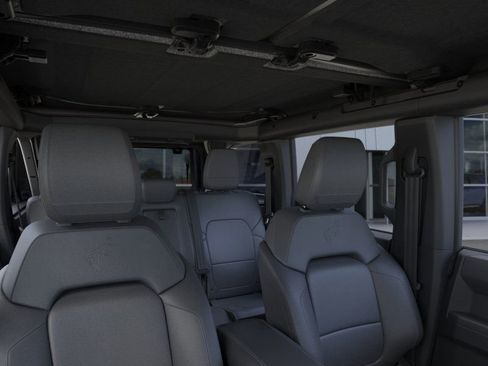 New 2025 Ford Bronco Badlands w/ Sasquatch Package image 12