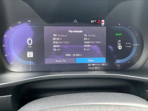 Used 2023 Volvo XC40 Recharge Ultimate image 23