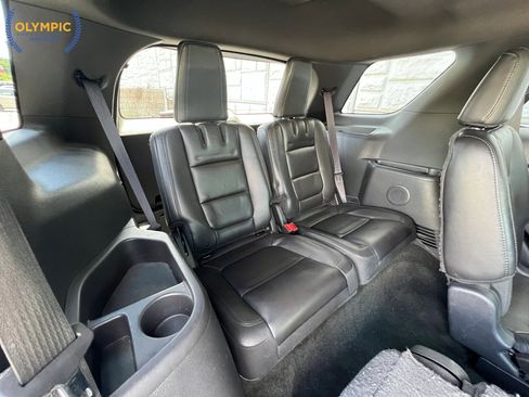 Used 2014 Ford Explorer XLT w/ Equipment Group 202A FWD image 45