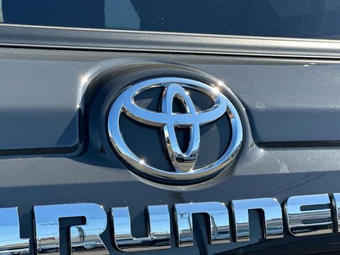 Certified 2024 Toyota 4Runner TRD Sport w/ Technology Package AWD/4WD image 27