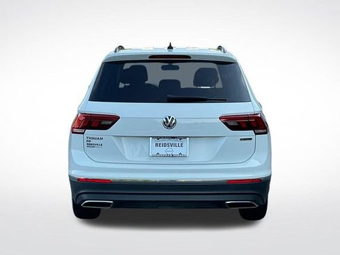 Used 2020 Volkswagen Tiguan SE w/ Panoramic Sunroof Package AWD/4WD image 6