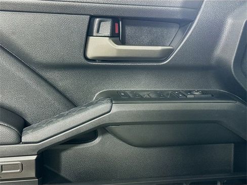Used 2025 Toyota Tacoma TRD Sport image 13