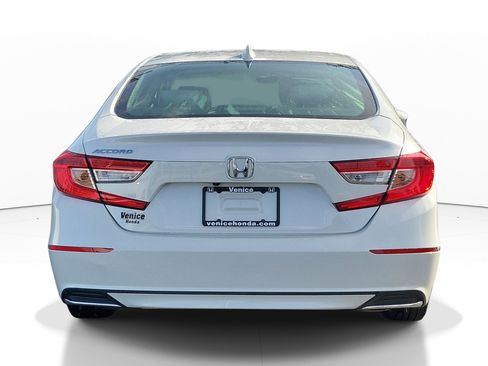 Used 2018 Honda Accord EX image 5