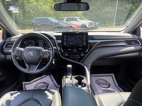 Used 2023 Toyota Camry SE FWD image 16