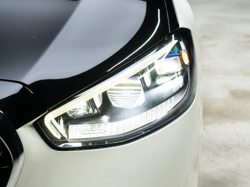 Used 2021 Mercedes-Benz Maybach S 580 4MATIC image 5