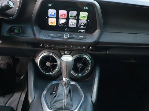 Used 2017 Chevrolet Camaro SS image 28