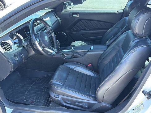Used 2013 Ford Mustang GT Premium w/ Security Pkg RWD image 10