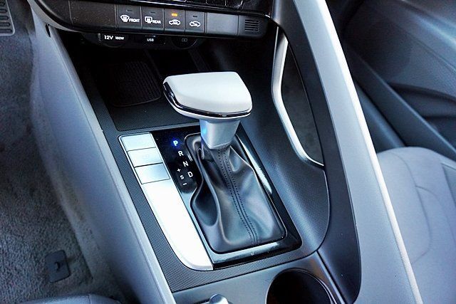 Certified 2026 Hyundai Elantra Sport FWD image 40