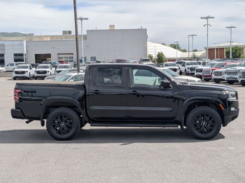 Used 2023 Nissan Frontier SV w/ Midnight Edition Package AWD/4WD image 7