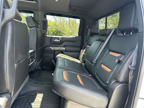 Used 2019 GMC Sierra 1500 AT4 w/ AT4 Premium Package AWD/4WD image 17