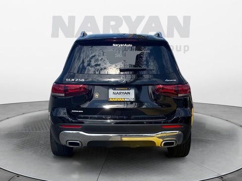 Used 2022 Mercedes-Benz GLB 250 4MATIC w/ Premium Package Lite image 7