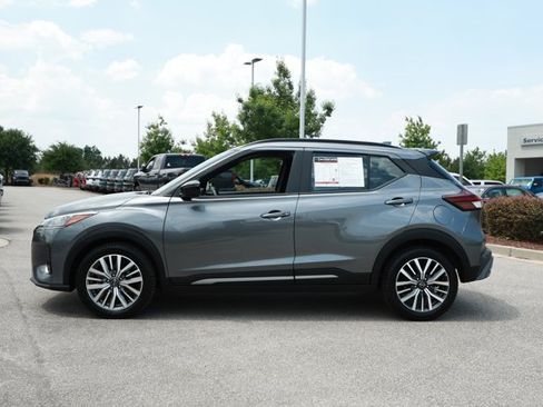 Used 2024 Nissan Kicks SR FWD image 9