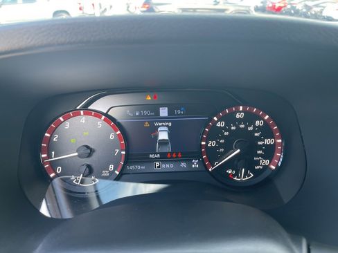 Used 2024 Nissan Frontier PRO-4X w/ Technology Package image 19