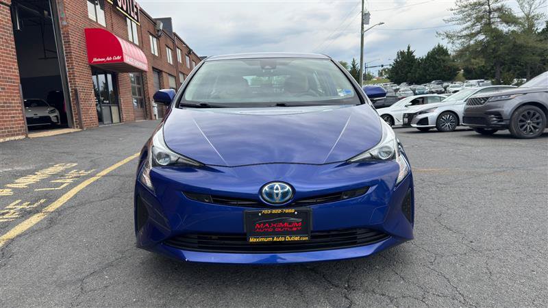 Used 2018 Toyota Prius Two w/ Prius Two Safety Plus Package FWD image 2