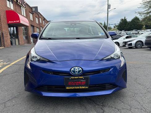 Used 2018 Toyota Prius Two w/ Prius Two Safety Plus Package FWD image 2