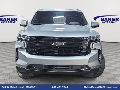 Used 2024 Chevrolet Suburban RST w/ Luxury Package image 2