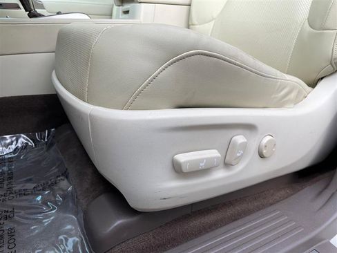 Used 2011 Lexus GX 460 image 55