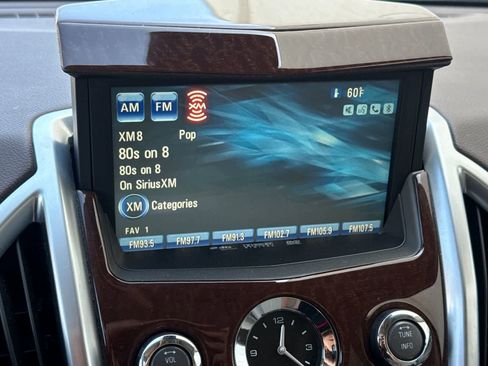 Used 2011 Cadillac SRX Luxury FWD image 18