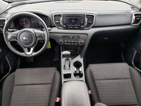 Used 2018 Kia Sportage LX AWD/4WD image 16