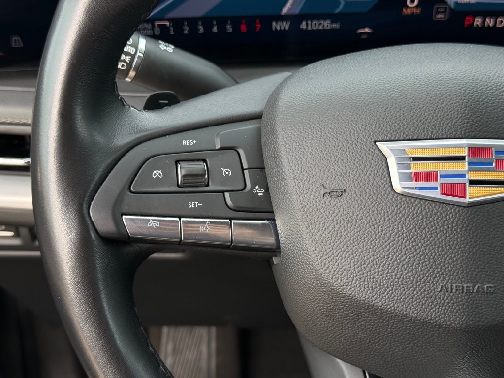 Used 2025 Cadillac XT4 Premium Luxury FWD image 11