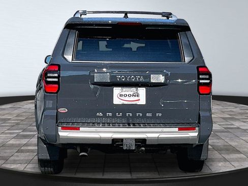 Used 2025 Toyota 4Runner Limited AWD/4WD image 5
