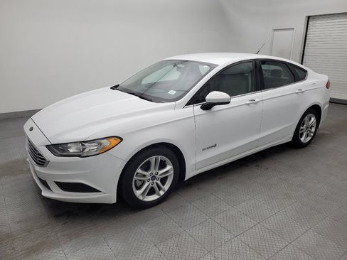 Used 2018 Ford Fusion S image 2