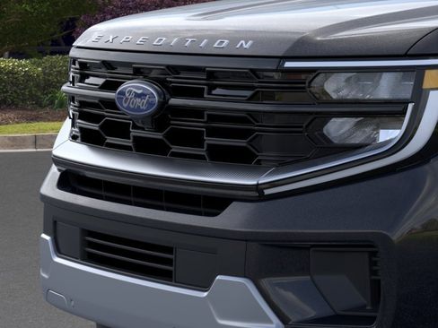 New 2026 Ford Expedition Platinum w/ Platinum Ultimate Package AWD/4WD image 17