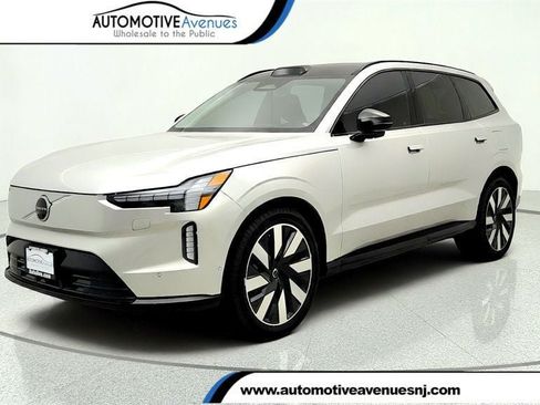 Used 2025 Volvo EX90 Ultra AWD/4WD image 1