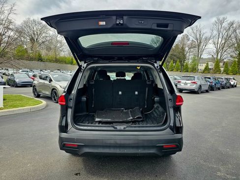 Used 2025 Toyota Grand Highlander AWD image 9