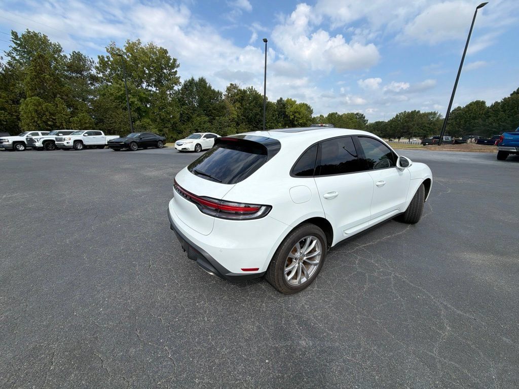 Used 2024 Porsche Macan AWD/4WD image 23