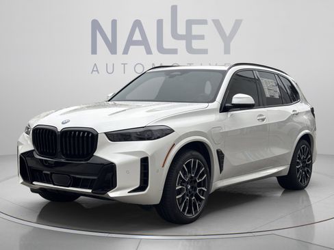 Used 2026 BMW X5 xDrive50e w/ M Sport Package AWD/4WD image 1