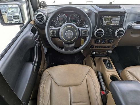 Used 2013 Jeep Wrangler Unlimited Sahara w/ Connectivity Group AWD/4WD image 17