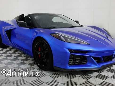 Used 2025 Chevrolet Corvette E-Ray w/ Stealth Interior Trim Package AWD/4WD image 4