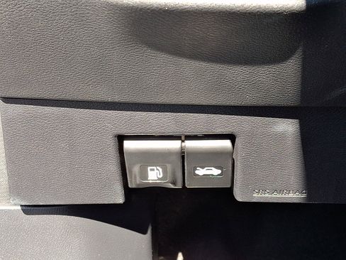 Used 2023 Nissan Kicks SV FWD image 25