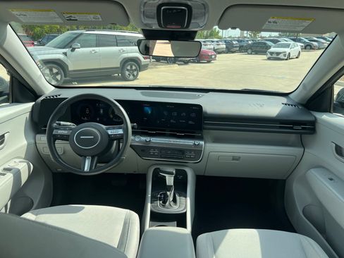 Used 2025 Hyundai Kona SEL FWD image 26