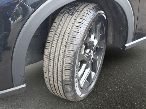 Certified 2025 Honda HR-V Sport image 28