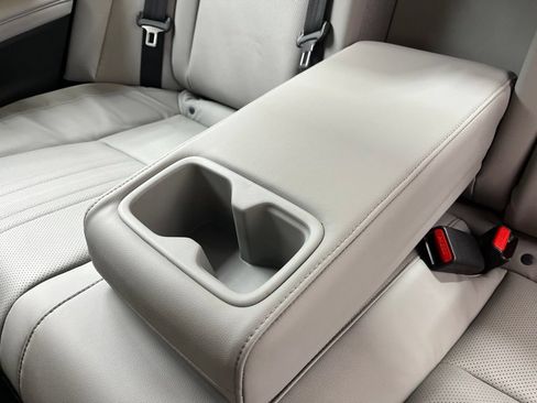 Used 2018 Honda Accord Touring image 25